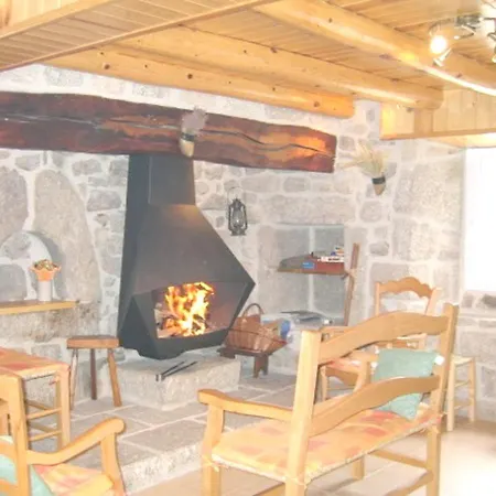 Casa de Férias Maison Charmante Le Malzieu, Jardin *