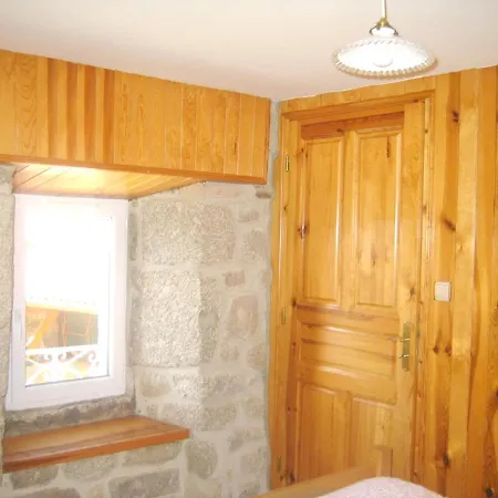 Casa de Férias Maison Charmante Le Malzieu, Jardin Mialanes