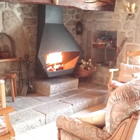 Maison Charmante Le Malzieu, Jardin Casa de Férias *