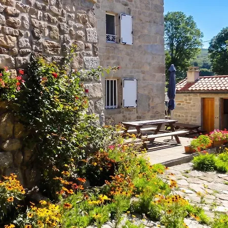 Maison Charmante Le Malzieu, Jardin Casa de Férias *