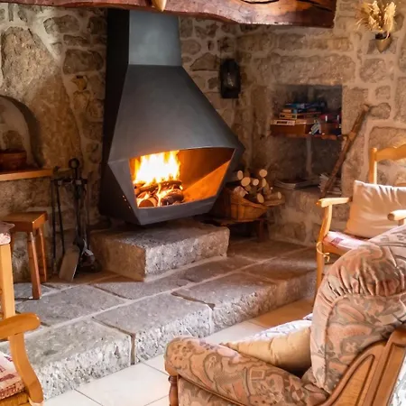 Casa de Férias Maison Charmante Le Malzieu, Jardin