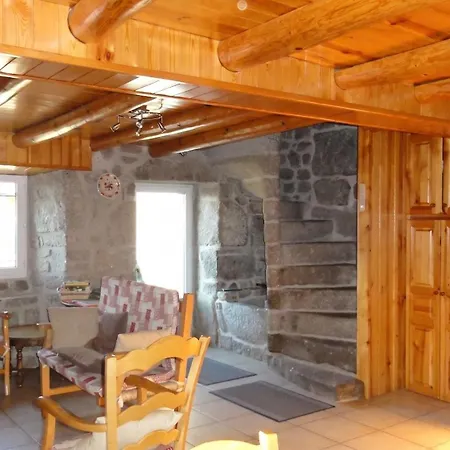 Maison Charmante Le Malzieu, Jardin Mialanes