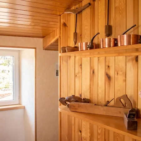 Maison Charmante Le Malzieu, Jardin بيت للعطل